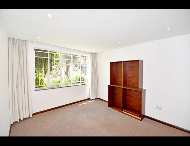 3 BEDROOM APARTMENT FOR SALE IN BIRDHAVEN